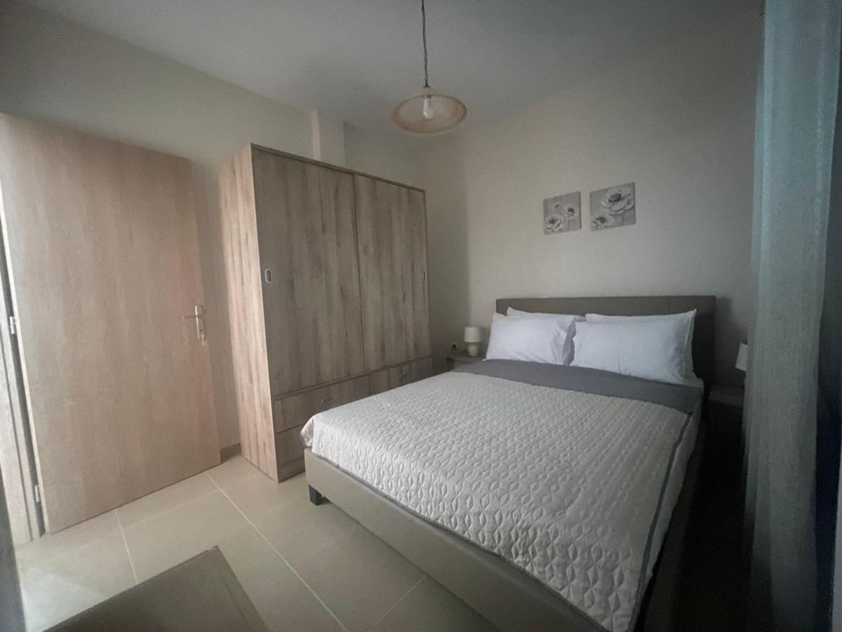 Appartement Nastazia à Néa Péramos Extérieur photo