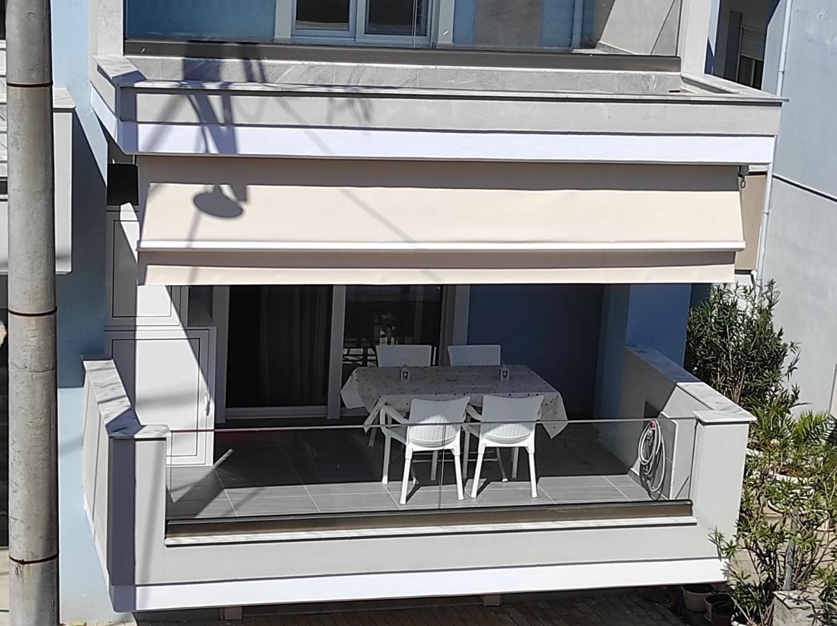 Appartement Nastazia à Néa Péramos Extérieur photo