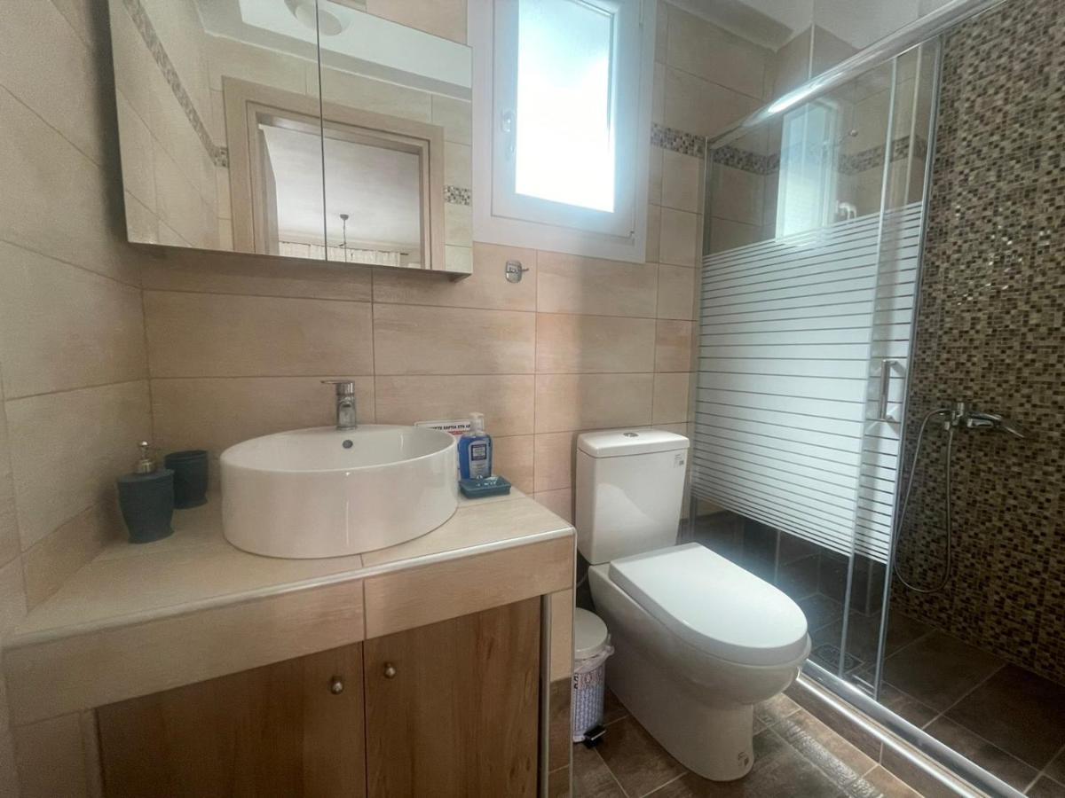 Appartement Nastazia à Néa Péramos Extérieur photo